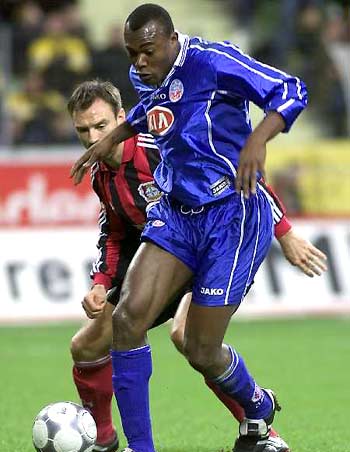 绝对主角 绝对主角