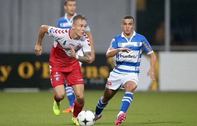 航空公司的 航空公司的